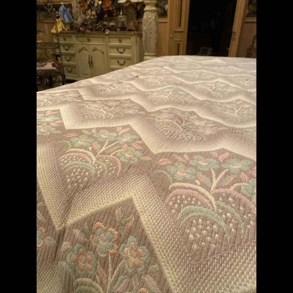 👸🏼💰RJ King Coverlet Textured Beige Pink Blue  Made in Portugal